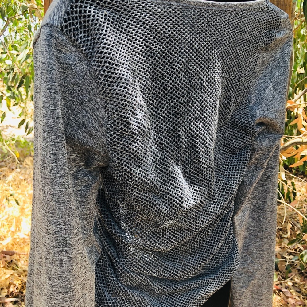 Super sweat wicking breathable workout shirt - Picture 4 of 5